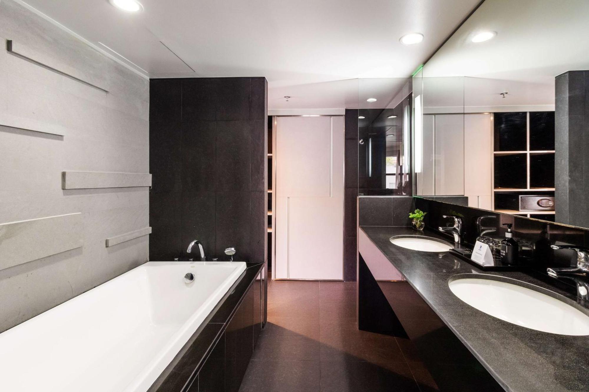Best Western Sukhumvit 20 Banguecoque Exterior foto