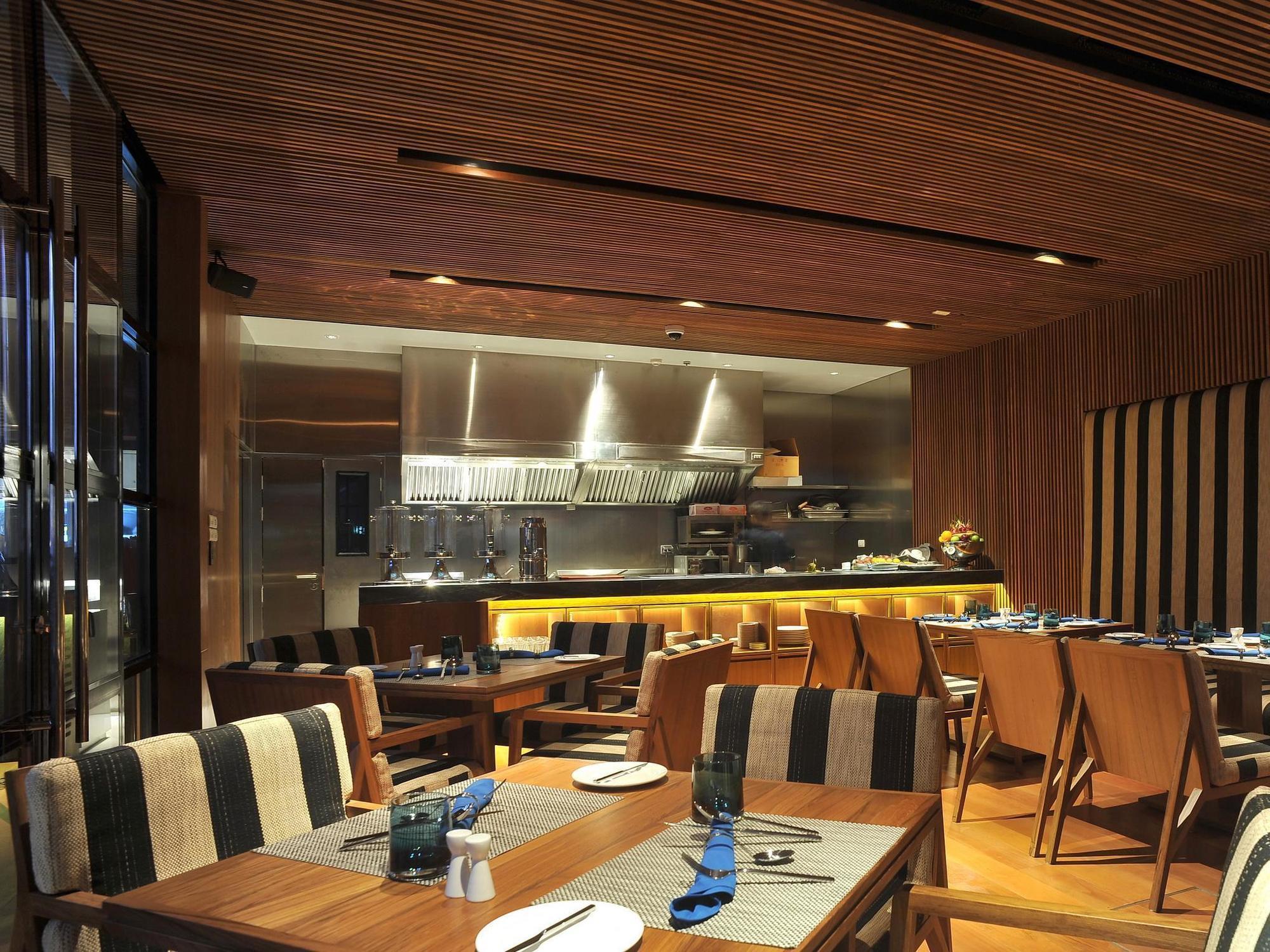 Best Western Sukhumvit 20 Banguecoque Exterior foto