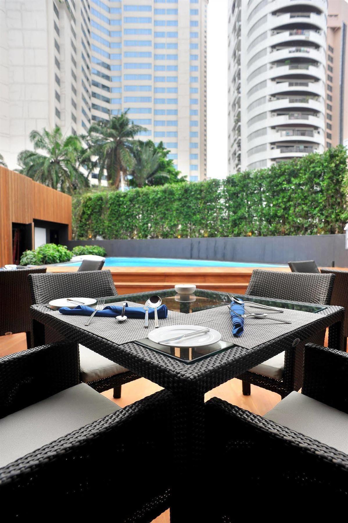 Best Western Sukhumvit 20 Banguecoque Exterior foto